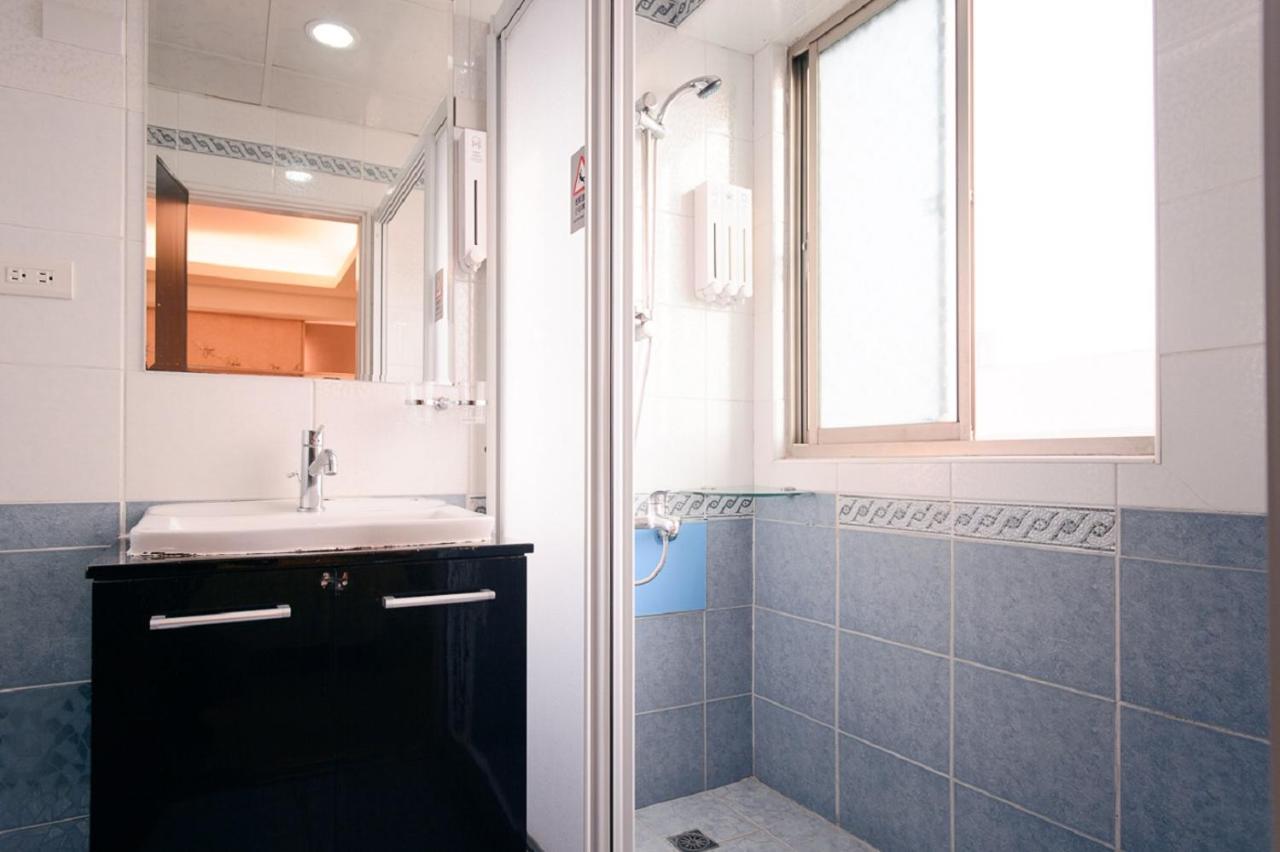 Kiwi Express Hotel - Kaohsiung Station Kültér fotó