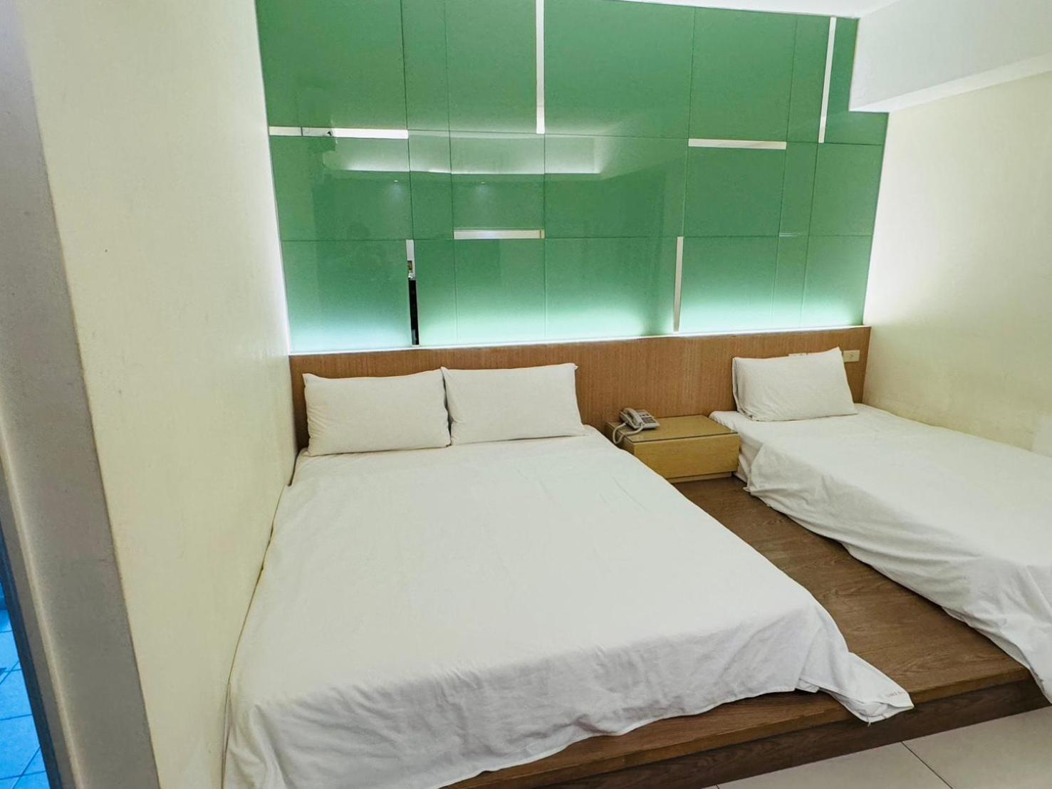 Kiwi Express Hotel - Kaohsiung Station Kültér fotó