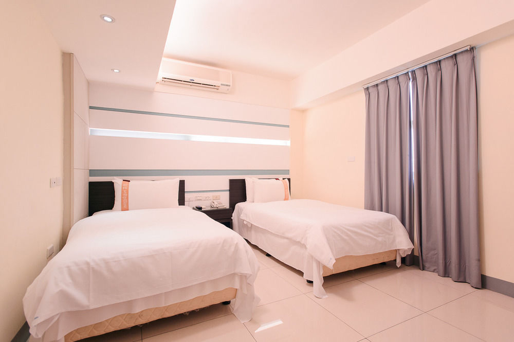 Kiwi Express Hotel - Kaohsiung Station Kültér fotó