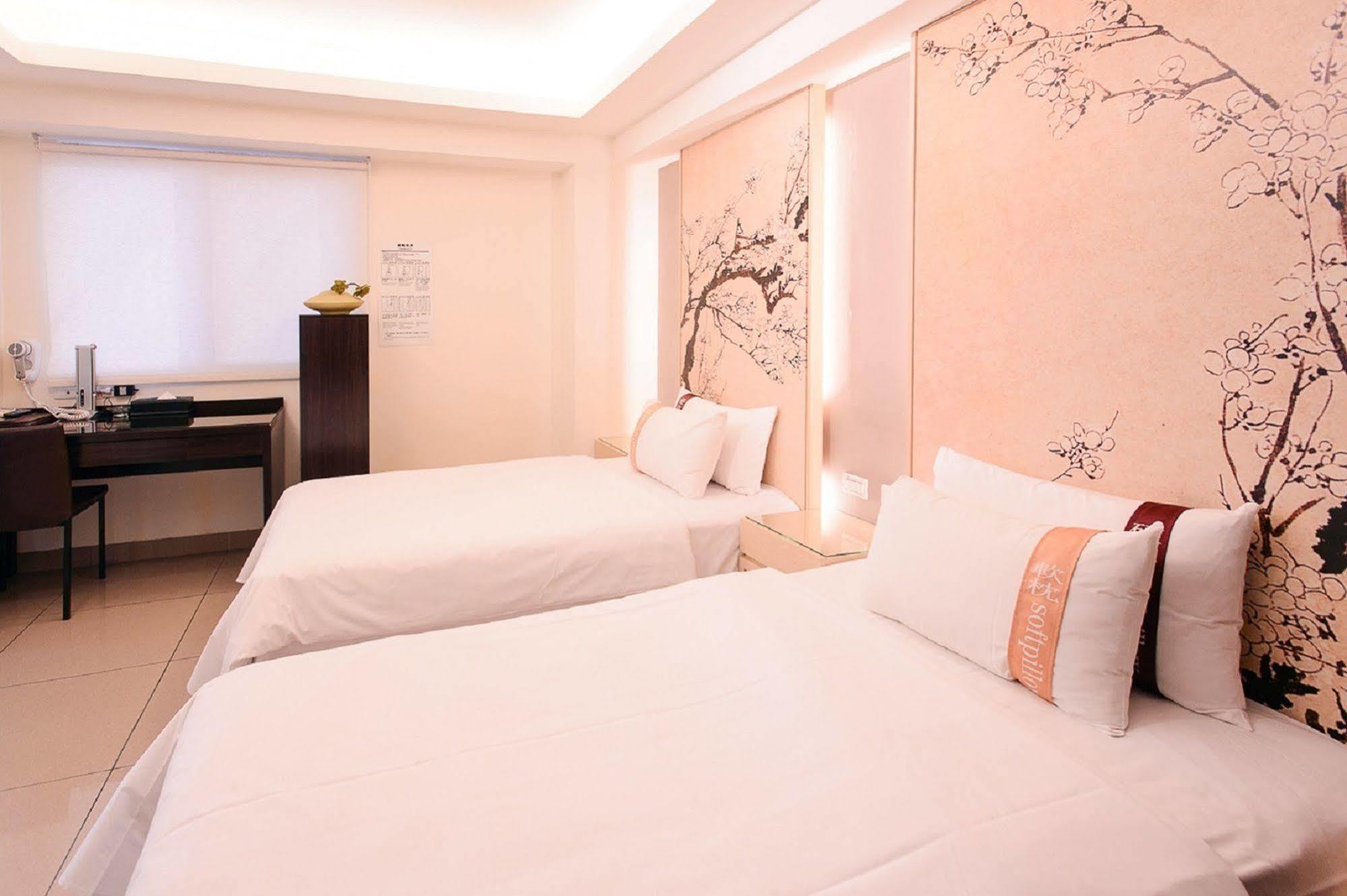 Kiwi Express Hotel - Kaohsiung Station Kültér fotó