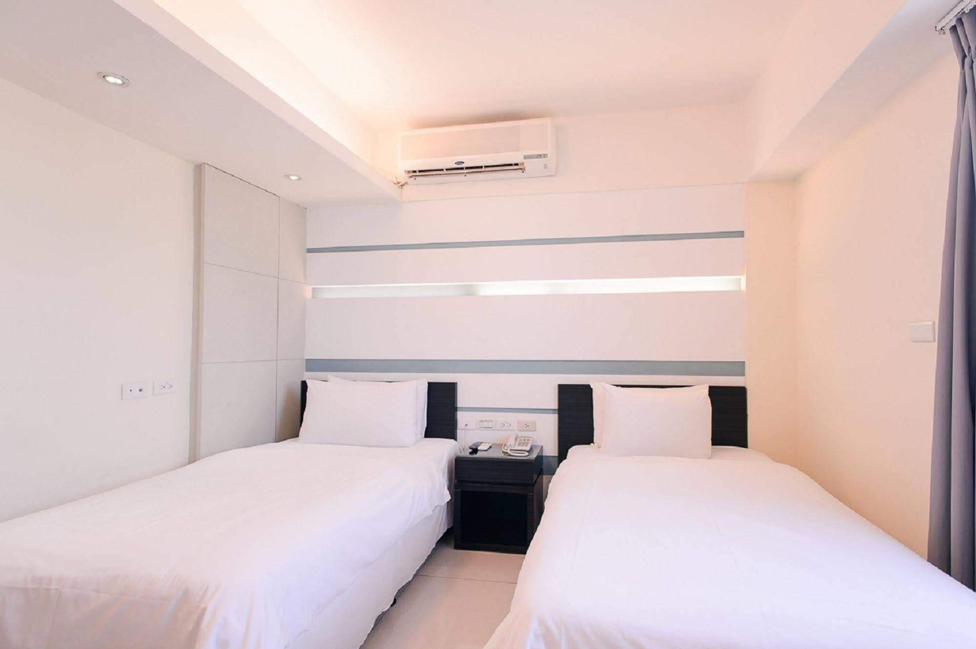 Kiwi Express Hotel - Kaohsiung Station Kültér fotó
