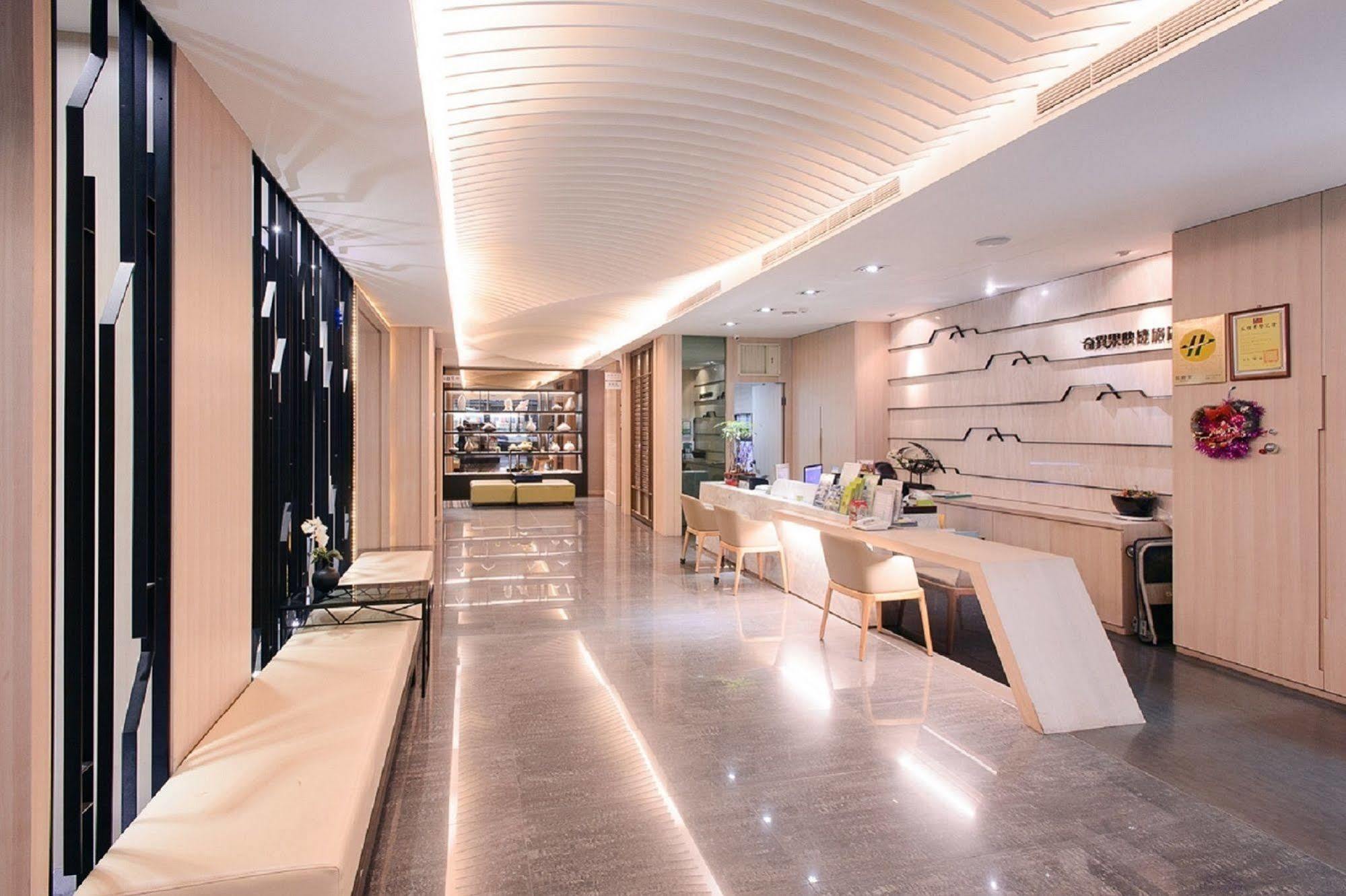Kiwi Express Hotel - Kaohsiung Station Kültér fotó